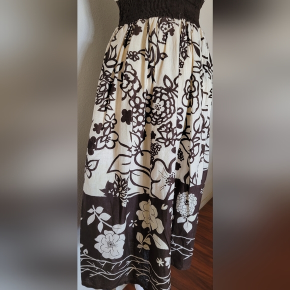 Dress - Picture 4 of 7